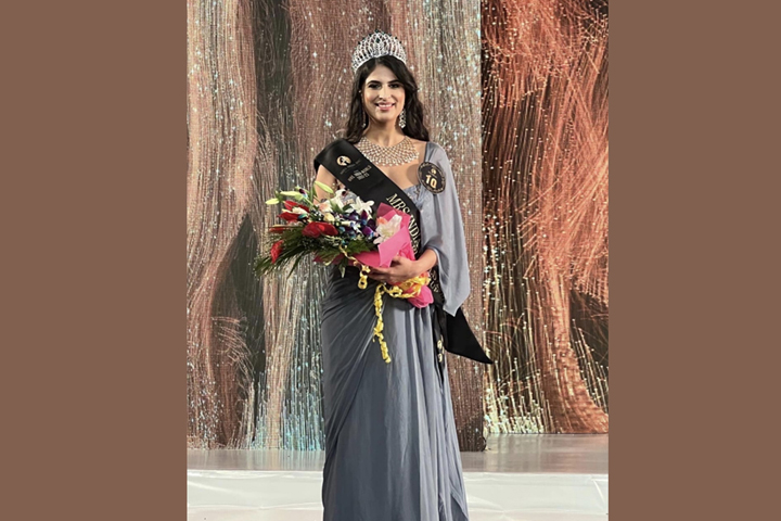 Capt Chahat Dalal wins Mrs. India 2022 Pageant Title of Runner up
